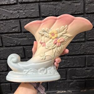 Hull Art Pottery cornucopia vase in the Wildflower pattern Vintage